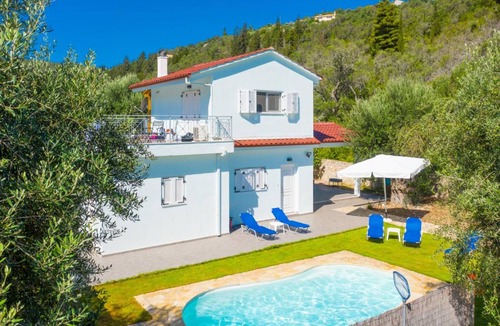 Longos Villa | 150 m² Villa ∙ 3 bedrooms ∙ 10 guests