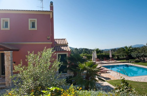 Dassia Villa | 150 m² Villa ∙ 4 bedrooms ∙ 10 guests