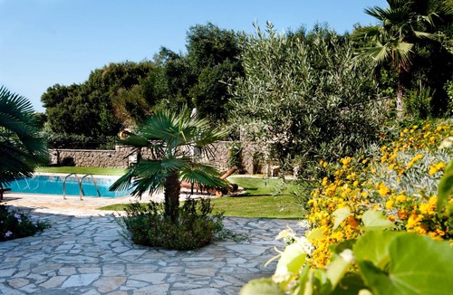 Dassia Villa | 150 m² Villa ∙ 4 bedrooms ∙ 10 guests