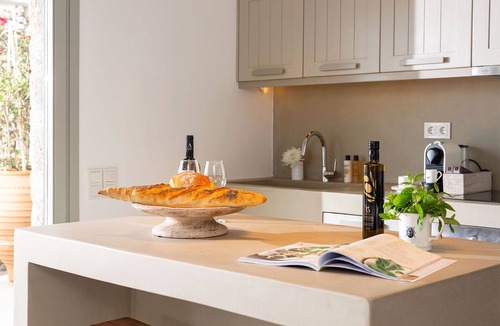 Plintri Villa | 150 sqm with private pool built-in BBQ & amazing sunset sea views