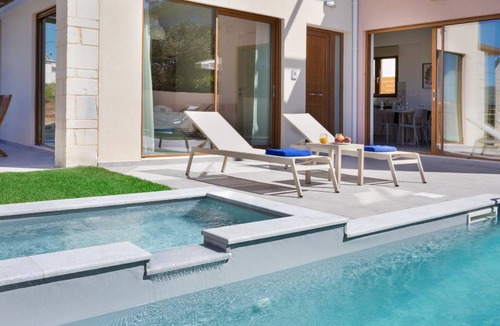 Agia Marina House | 152 m² House ∙ 4 bedrooms ∙ 9 guests