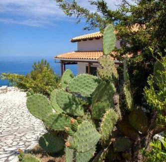 Kalamitsi Villa | 155 m² Villa ∙ 3 bedrooms ∙ 8 guests