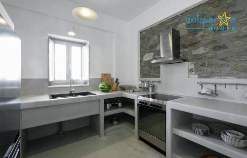Antiparos House | 160 m² House ∙ 2 bedrooms ∙ 6 guests