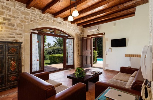 Adelianos Kampos Villa | 160 m² Villa ∙ 3 bedrooms ∙ 6 guests