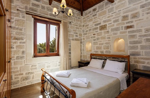 Adelianos Kampos Villa | 160 m² Villa ∙ 3 bedrooms ∙ 6 guests