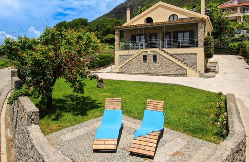 Paramonas Villa | 160 m² Villa ∙ 2 bedrooms ∙ 4 guests