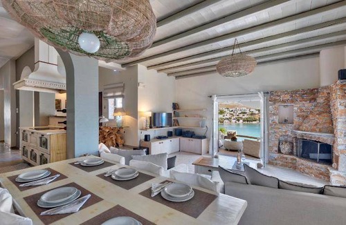 Megas Gialos Villa | 160 m² Villa ∙ 3 bedrooms ∙ 6 guests