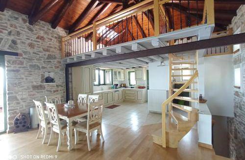 Agia Villa | 160 m² Villa ∙ 4 bedrooms ∙ 9 guests