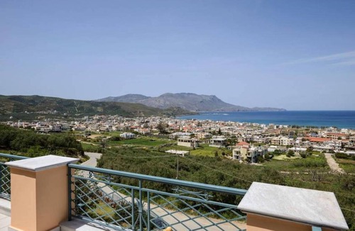 Kissamos Apartment | 165 m² Apartment ∙ 4 bedrooms ∙ 10 guests