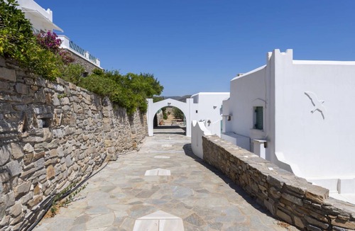 Krotiri Villa | 166 m² Villa ∙ 4 bedrooms ∙ 8 guests