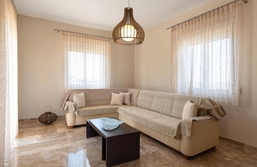 Kamiros House | 170 m² House ∙ 4 bedrooms ∙ 8 guests
