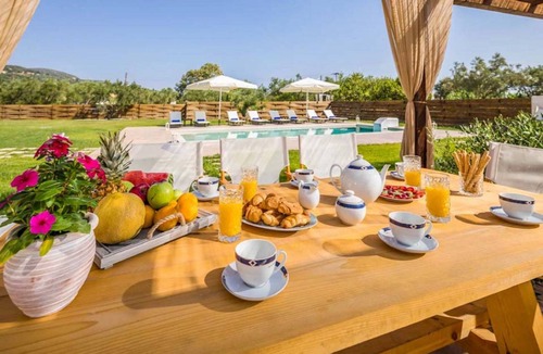 Alykes Villa | 170 m² Villa ∙ 4 bedrooms ∙ 8 guests