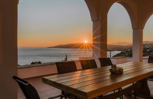Ydrousa Villa | 170 m² Villa ∙ 5 bedrooms ∙ 10 guests