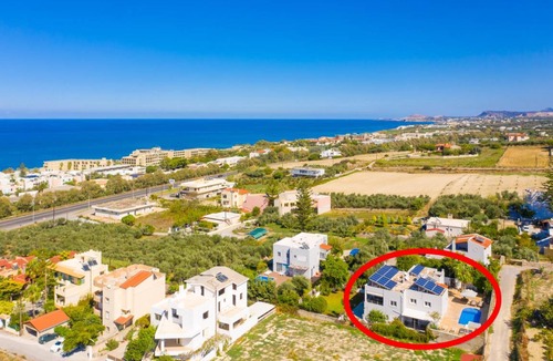 Adelianos Kampos Villa | 175 m² Villa ∙ 4 bedrooms ∙ 8 guests