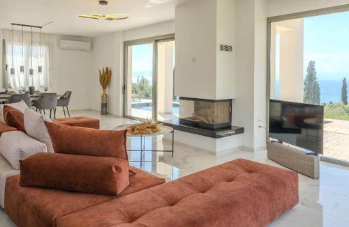 Kalamata Villa | 176 m² Villa ∙ 3 bedrooms ∙ 6 guests