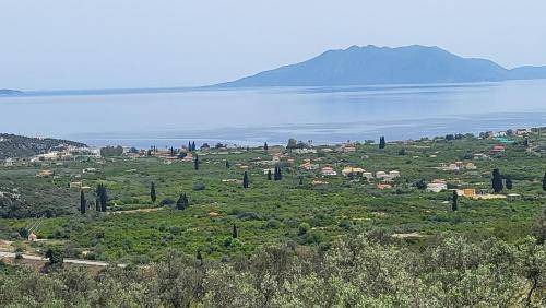 Melissopetra Villa | 178 m² Villa ∙ 4 bedrooms ∙ 8 guests