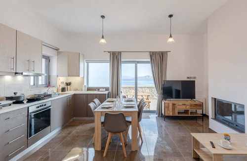 Monemvasia House | 180 m² House ∙ 4 bedrooms ∙ 8 guests