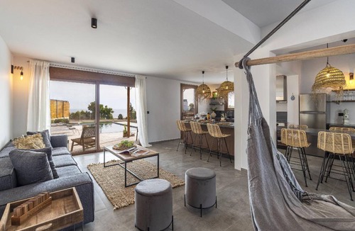 Kolymbia House | 180 m² House ∙ 4 bedrooms ∙ 7 guests