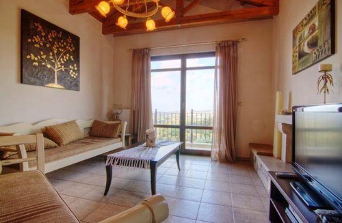 Amnatos House | 180 m² House ∙ 5 bedrooms ∙ 10 guests