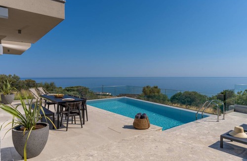 Atsipópoulon Villa | 180 m² Villa ∙ 4 bedrooms ∙ 8 guests