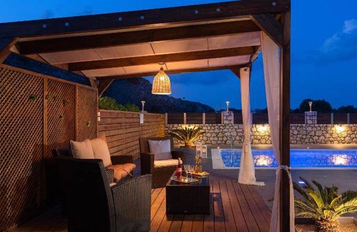 Kolymbia Villa | 180 m² Villa ∙ 4 bedrooms ∙ 9 guests