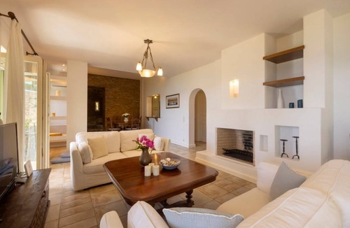Steniai Villa | 184 m² Villa ∙ 3 bedrooms ∙ 6 guests