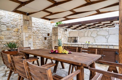 Nea Skioni Villa | 192 m² Villa ∙ 4 bedrooms ∙ 10 guests