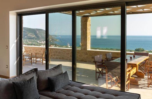 Lefktron Villa | 194 m² Villa ∙ 3 bedrooms ∙ 8 guests