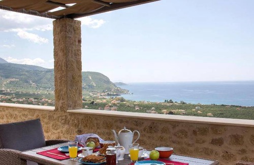 Lefktron Villa | 194 m² Villa ∙ 3 bedrooms ∙ 8 guests
