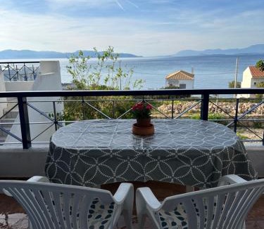Milos Apartment | 2 Ambelia paradise