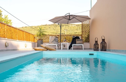 Spilia House | 2-Bedroom Retreat: Pool, Cretan Beaches, Local Charm !