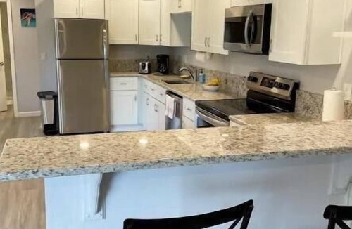 Butler Beach Condo | 2 bedrooms 1 bath first floor condo on Anastasia Island. Minutes from beach.