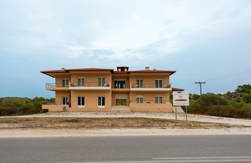 Ormos Panagias Apartment | 2 Connected Studios Ground Floor in the heart of Sithonia Peninsula