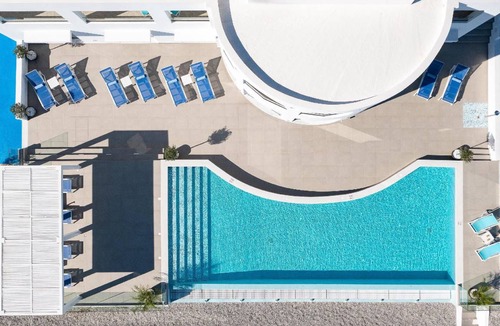 Kalathos House | 20 m² House ∙ 9 bedrooms ∙ 19 guests