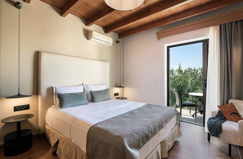 Platanias Town House | 200 m² Farmhouse ∙ 4 bedrooms ∙ 8 guests