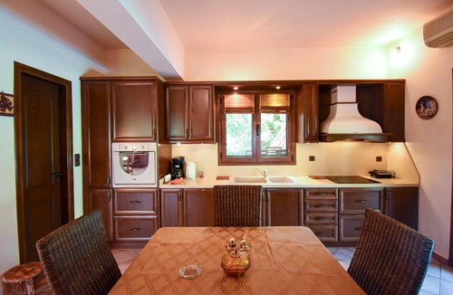 Finikia House | 200 m² House ∙ 3 bedrooms ∙ 6 guests