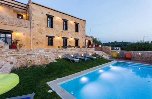 Achlades House | 200 m² House ∙ 4 bedrooms ∙ 10 guests