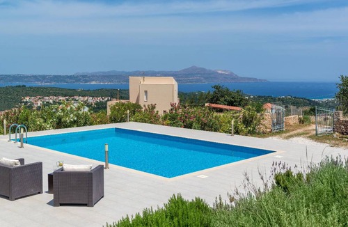 Douliana House | 200 m² House ∙ 4 bedrooms ∙ 8 guests