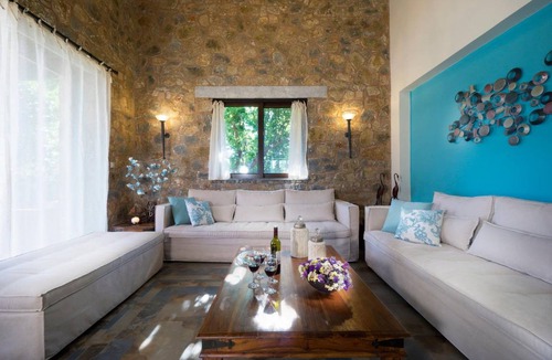 Litsarda House | 200 m² House ∙ 4 bedrooms ∙ 10 guests