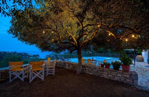 Koutsi Villa | 200 m² Villa ∙ 3 bedrooms ∙ 6 guests