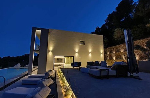 Achladies Villa | 200 m² Villa ∙ 5 bedrooms ∙ 11 guests