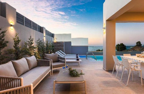 Panormos Villa | 200 m² Villa ∙ 5 bedrooms ∙ 10 guests