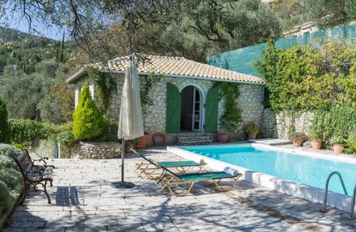 Drimonas House | 220 m² House ∙ 4 bedrooms ∙ 9 guests