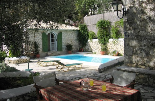 Drimonas House | 220 m² House ∙ 4 bedrooms ∙ 9 guests