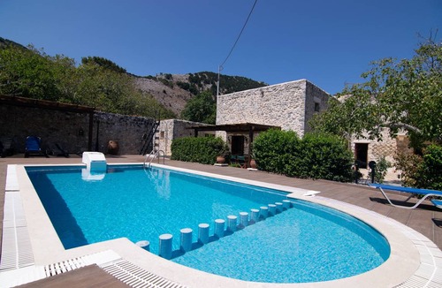 Impros Villa | 220 m² Villa ∙ 5 bedrooms ∙ 10 guests