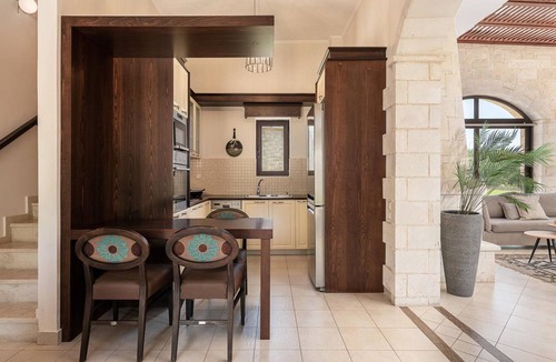 Platanias Town House | 230 m² Farmhouse ∙ 4 bedrooms ∙ 10 guests