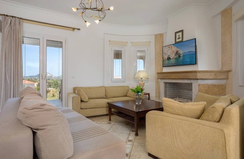Agrilia Villa | 230 m² Villa ∙ 4 bedrooms ∙ 10 guests