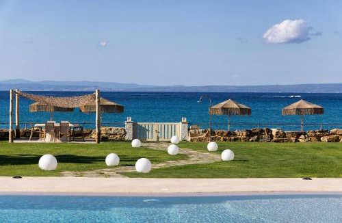 Pefkochori Villa | 230 m² Villa ∙ 4 bedrooms ∙ 8 guests