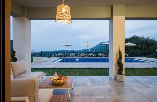 Gavalochori Villa | 240 m² Villa ∙ 5 bedrooms ∙ 11 guests