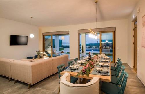 Gavalochori Villa | 240 m² Villa ∙ 5 bedrooms ∙ 11 guests